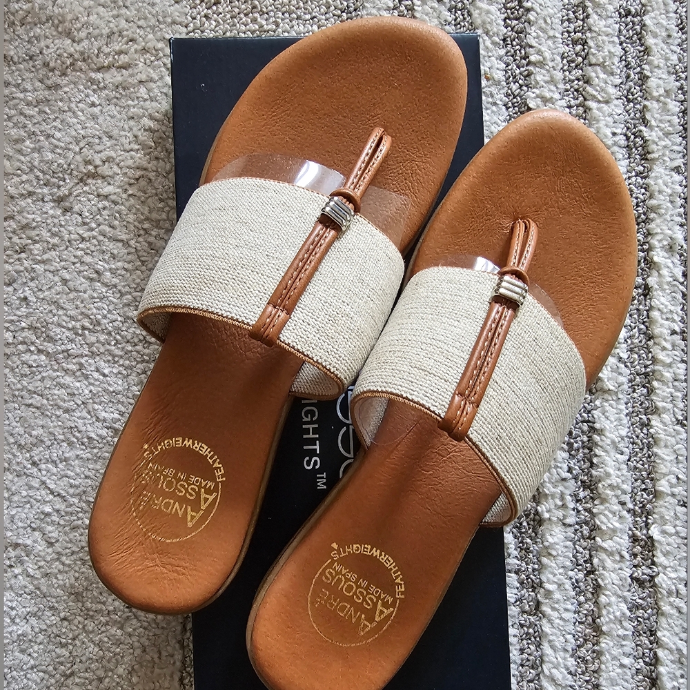NEW ANDRE ASSOUS nice sandal in beige linen